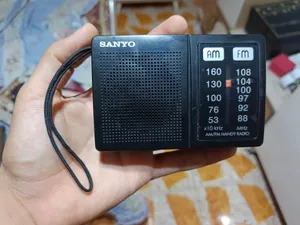 للبيع: راديو جيب محمول أصلي من SANYO بحالة ممتازة