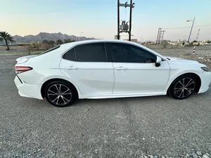 Used Toyota Camry in Muscat