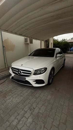 مرسيدس بنز E300 موديل 2020 خليجي – فل أوبشن – 79600 كم
