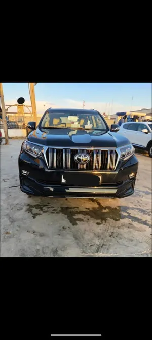 تويوتا برادو VXR2023 ماشية17.100كيلو متر حالة الدار