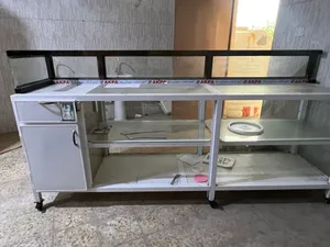 ميز  ألمنيوم.
