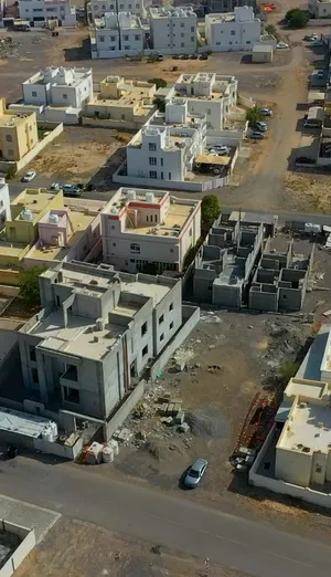 للبيع ارض سكنية بموقع ممتاز جدا في المعبيلة الجنوبية المرحلة التاسعة قريبة من جميع الخدمات