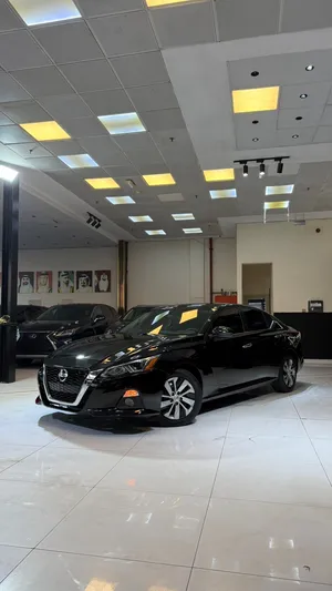 Used Nissan Altima in Ajman