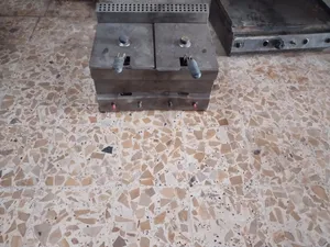 شباب مستعجل للبيع جان عندي مطعم وعزلت
