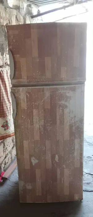 ثلاجة للبيع