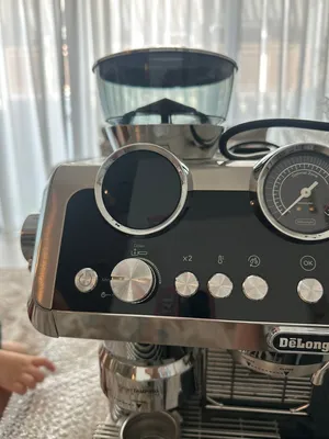 للبيع ماكينة قهوة De’Longhi La Specialista