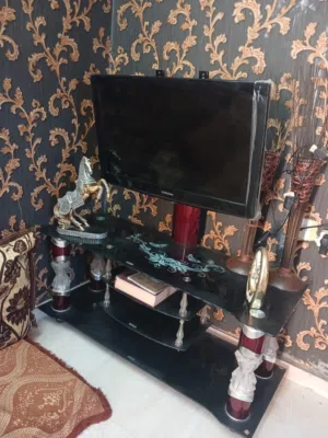 تسريحه وتلفاز عادي للبيع