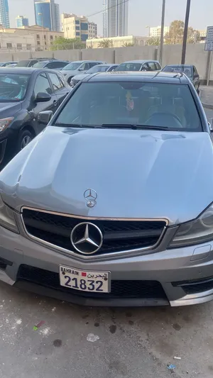 MERCEDES BENZ C350 2011 - EXCELLENT CONDITION - URGENT SALE!