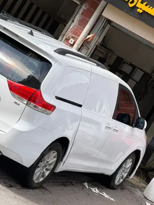 Toyota sienna