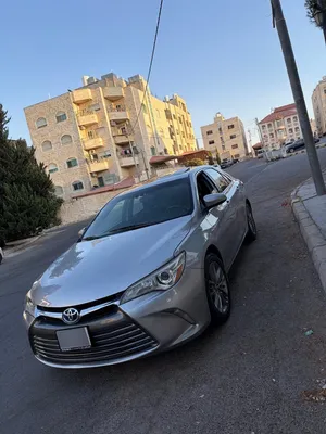 تويوتا كامري 2016 XLE هايبرد رمادي مرخصة بمواصفات أمريكية وداخلية فاخرة