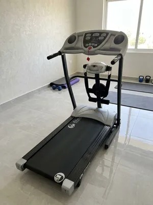 مشاية كهربائية GW Fitness متعددة الوظائف (مزودة بموتور مساج وحزام)، شغال الشاشة والموتور بكفاءة، تري