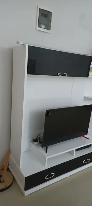 مكتبة للبيع