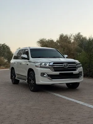 Used Toyota Land Cruiser in Al Ain