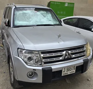 ميتسوبيشي باجيرو فل اوتوماتيكي خليجي موديل 2009 3.5 بحاله جيده جدا سبع مقاعد مؤمنه ومرخصه