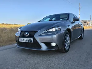 Lexus IS 300h 2016 sport