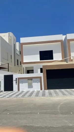 توين فلة راقية ف الخوض السابعة (7) للبيع خلف مركز المختبرات الطبي الجديد بالقرب من جميع الخدمات