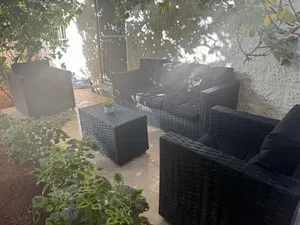 كنبات حديقة خارجية