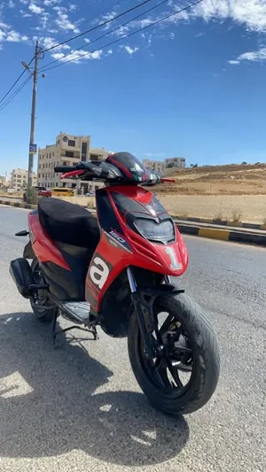 سكوتر ابريليا 155 سي سي كلشي نظيف صلاة النبي صاروخ أرضي توب سيبد 120 قابل للبدل عسكوتر منتهي ترخيص..