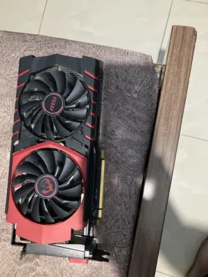 كرت شاشة r9.  390   جيجا8رام