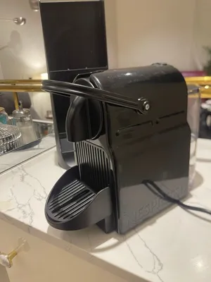 الة قهوه coffee machine NESPRESSO