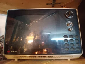 HITACHI تلفزيون
