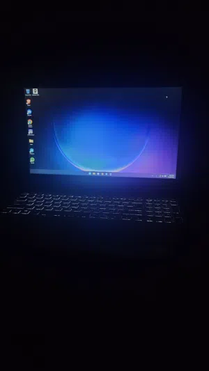 للبيع لابتوب Dell Inspiron 3593 بحالة ممتازة