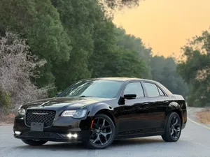 2021 Chrysler 300S  Sporty V6  American Specs  Perfect condition