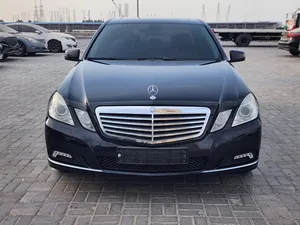 مرسيدس بنز e300  موديل 2011 واردكوريا كامله المواصفات بحالة فنيه ممتازةوسعرعرض ممتاز
