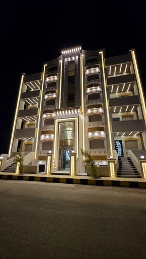 شقة سكنية فاخرة للبيع سوبر ديلوكس الراهبات جنوب صالة السفير  300 م مساحات 153 م