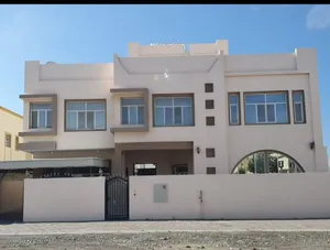 أرخص فيلا مفروشة للبيع في الخوض السادسة ب 75 الف صافي للمالك