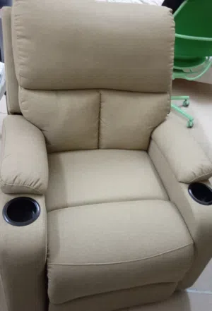 Four months old used recliner chair