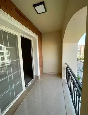 شقه متشطبه بالكامل للبيع راخل كمبوند regents square - ريجنس سكوير مساحه 153م