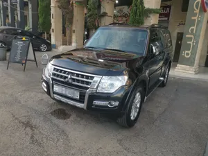 ميتسوبيشي باجيرو