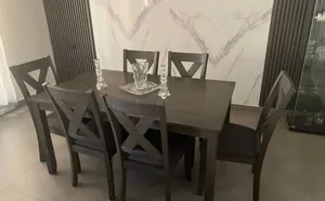 طاولة سفره من اشلي