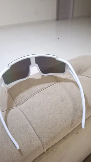 نضاره شمسيه تستخدم في جميع الاشياء