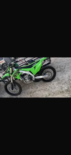سوزوكي رياضية مستعملة 2023 بمحرك 250 سي سي من فئة أخرى