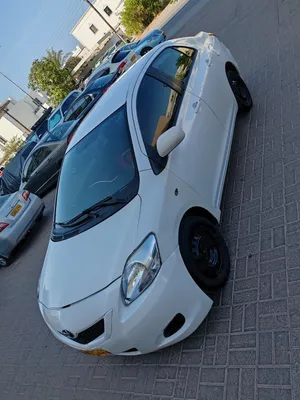 Toyota Yaris 2013  urgent sale