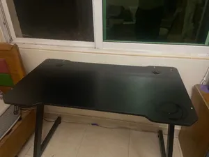 طاوله بيسي