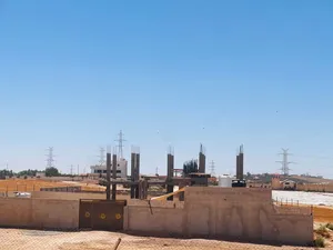 بيت مع قطعه ارض للبيع