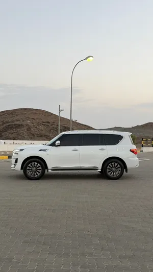 Used Nissan Patrol in Al Dakhiliya