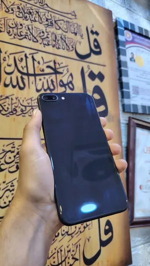 ايفون 8 بلس أسود ذاكرة 64 البطارية 100