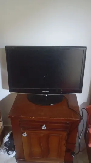 2 شاشه سامسونج و اتش بي وارد الخارج استراد