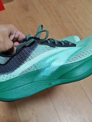 حذاء جري ومشي أنتا كاربون Anta C202 7 Carbon Plate - Size 43 (جديد)