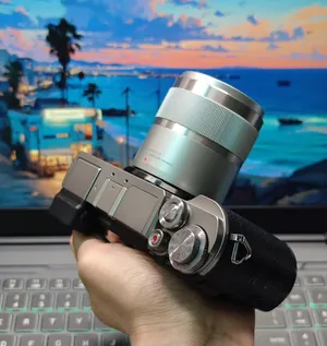 للبيع كاميرا Panasonic Lumix GX9 مع عدسة 7Artisans