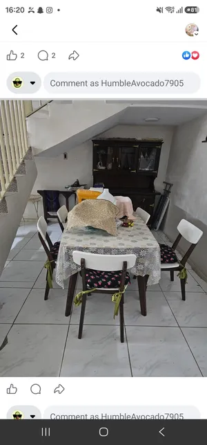 طاولة طعام