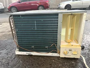 2ton window AC for sale good condition good working with fixing