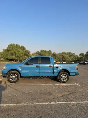 Ford F150. 2008 American  4 doors
