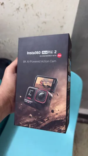كاميرة Ace 2 Pro مع ملحقاتها + كاميرة Instax mini evo
