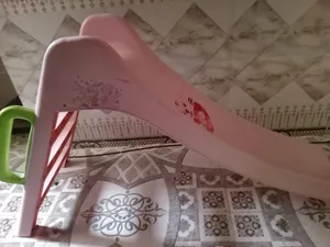 السلام عليكم عندي زحليقة نضيفة ومابيها شي توصيل داخل كربلاء فقط