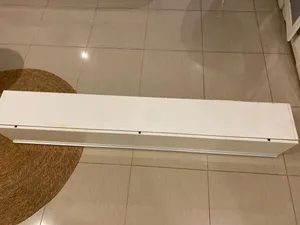 رف ابيض ارضي مستعمل